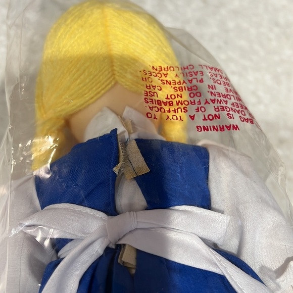 Swiss Miss Vintage Doll - Picture 4 of 7